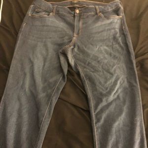 Celebrity Pink Super stretch looking jeans